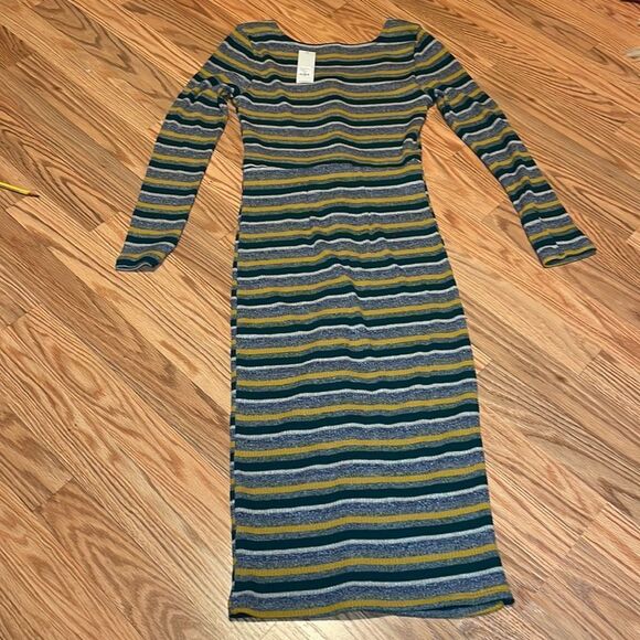 Alya from FRANCESCA’S Green Striped Ribbed knit Dress, Bodycon XS - Picture 6 of 7
